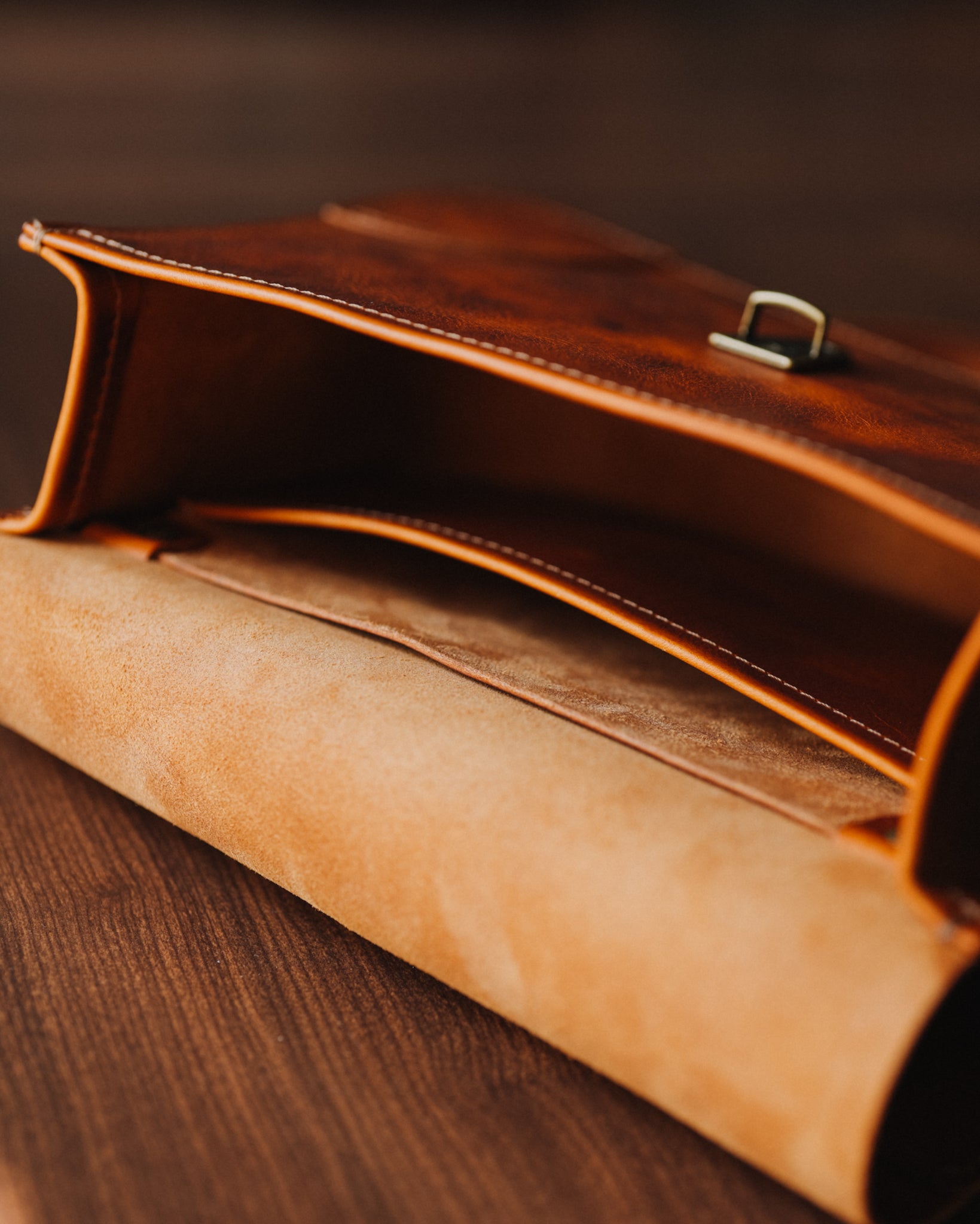 The Traveler Crossbody Bag