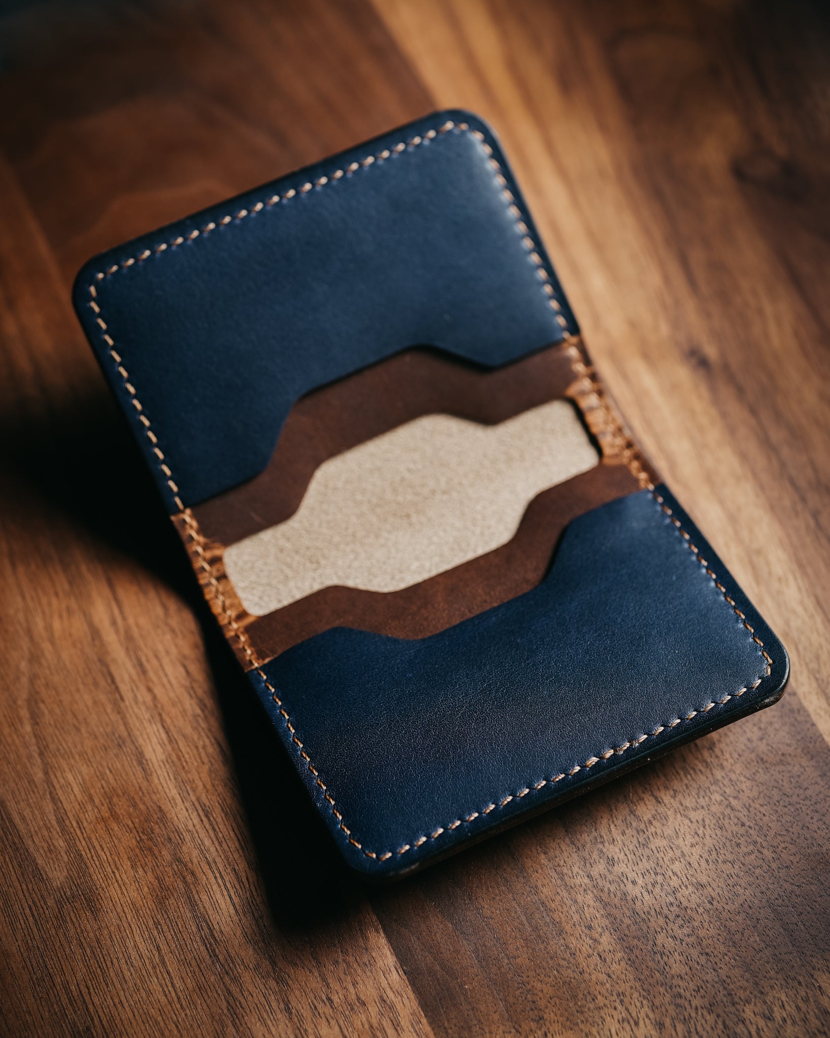 The V2 - Card Wallet
