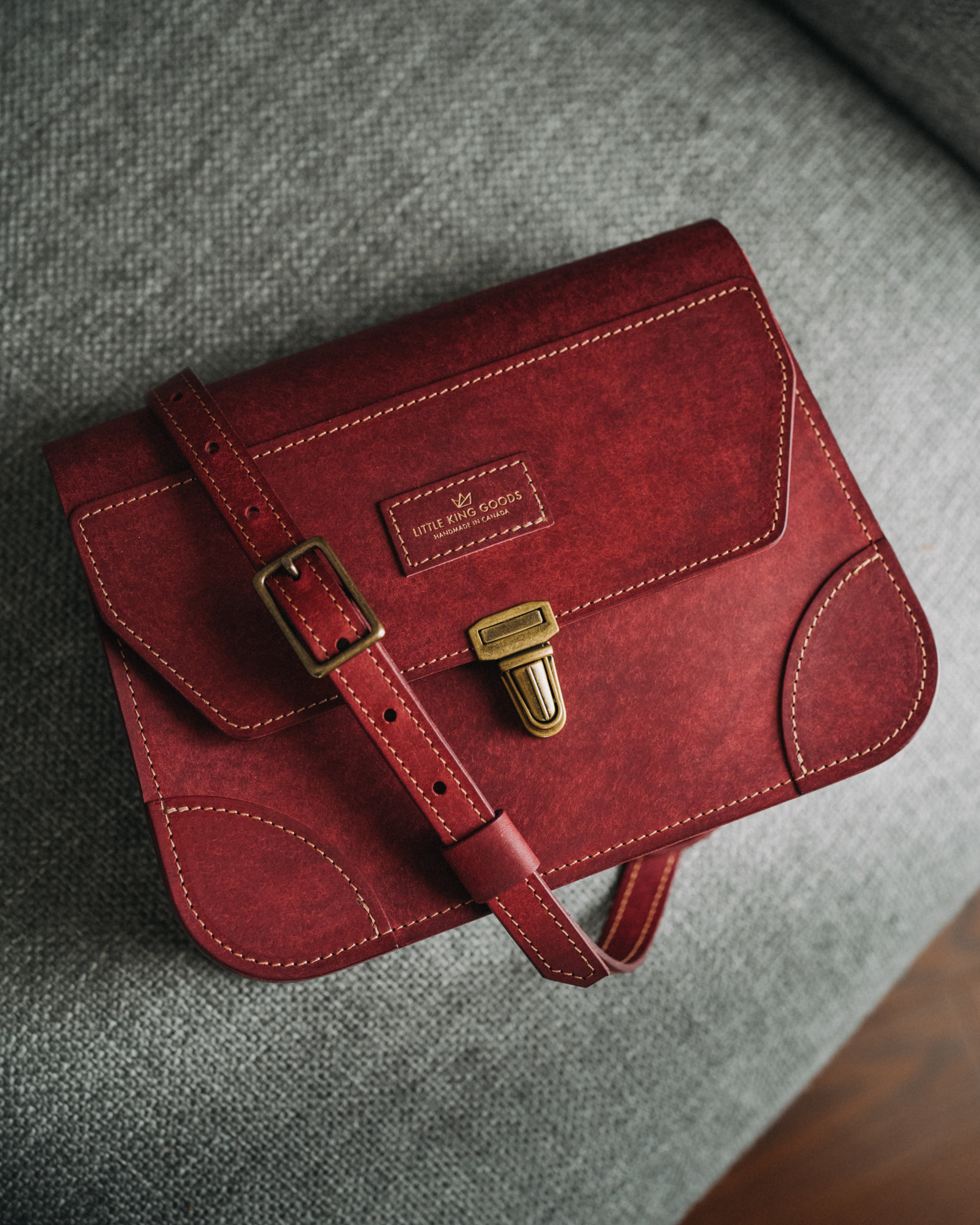 The Traveler Crossbody Bag - Mosto