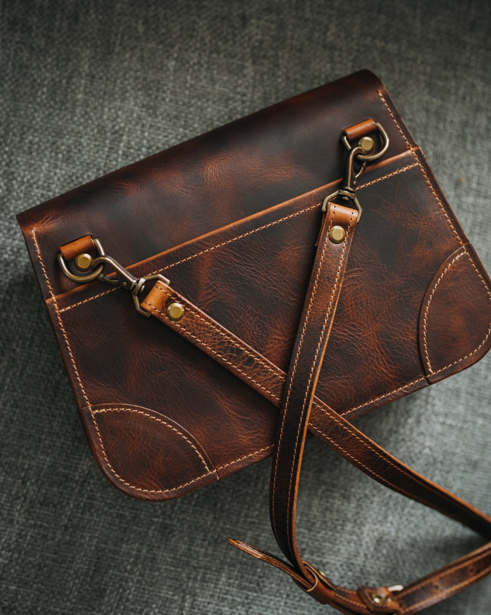 The Traveler Crossbody Bag - Noce