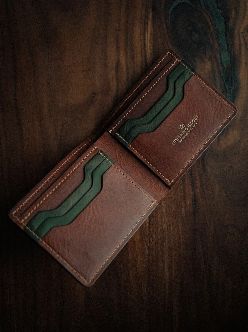 The finished Noce & Olive wallet