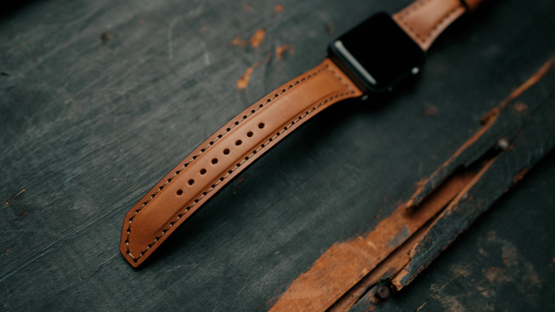 LKG APPLE WATCH STRAP - Buck Brown