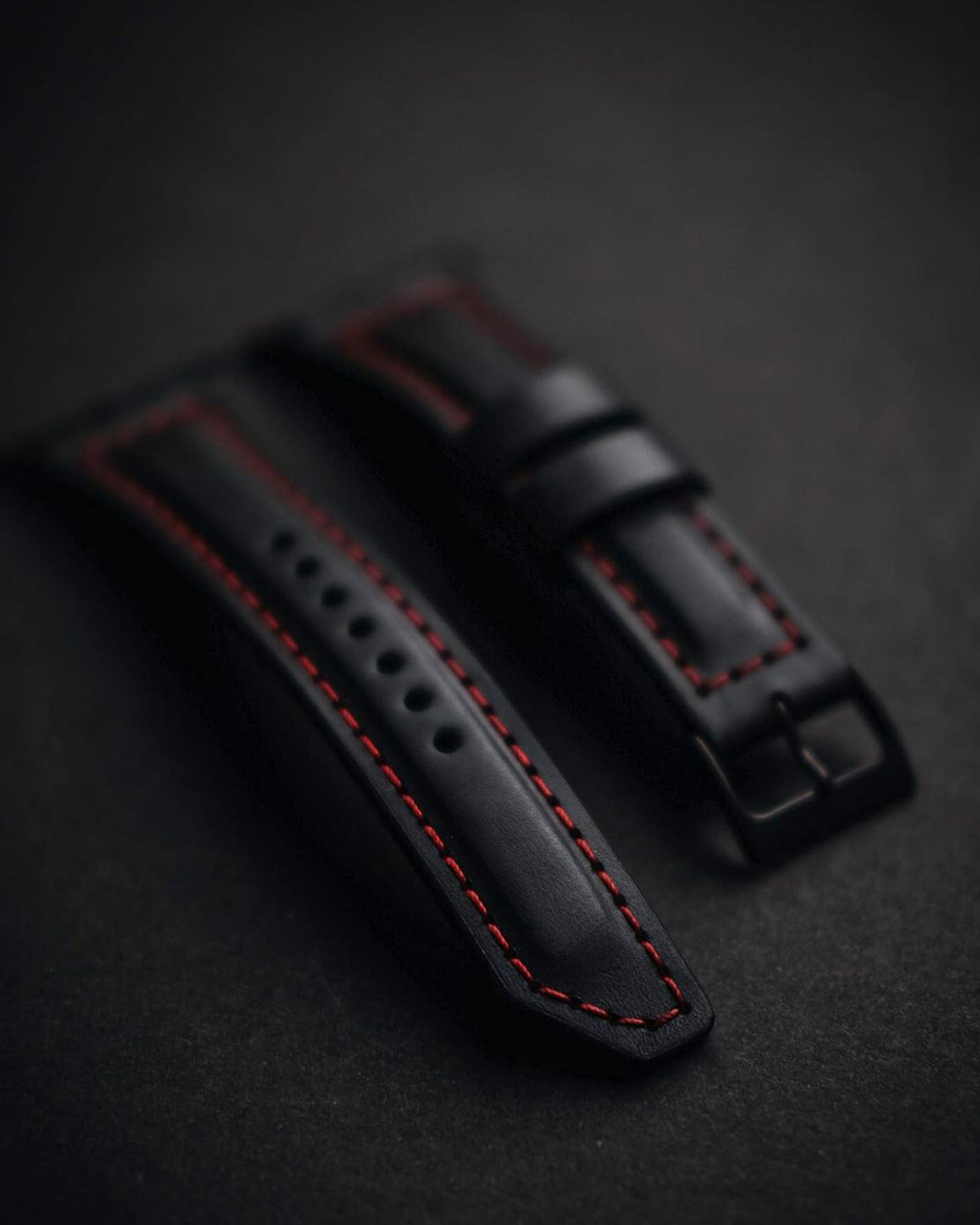 LKG APPLE WATCH STRAP - Black & Red